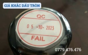 GIÁ KHẮC DẤU TRÒN