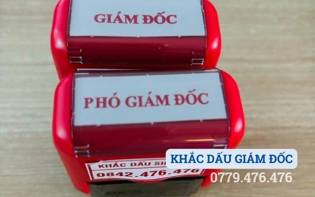 KHẮC DẤU GIÁM ĐỐC