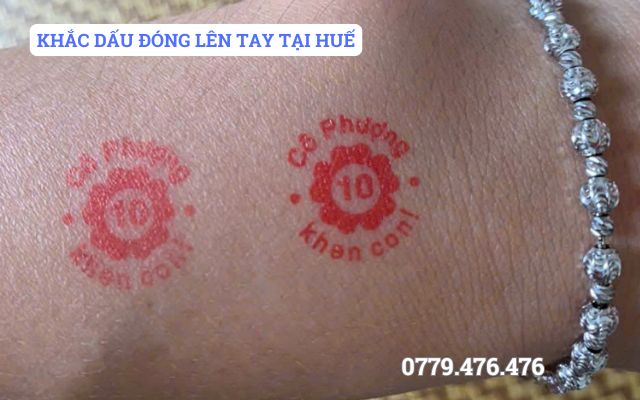 KHẮC DẤU ĐÓNG LÊN TAY TẠI HUẾ